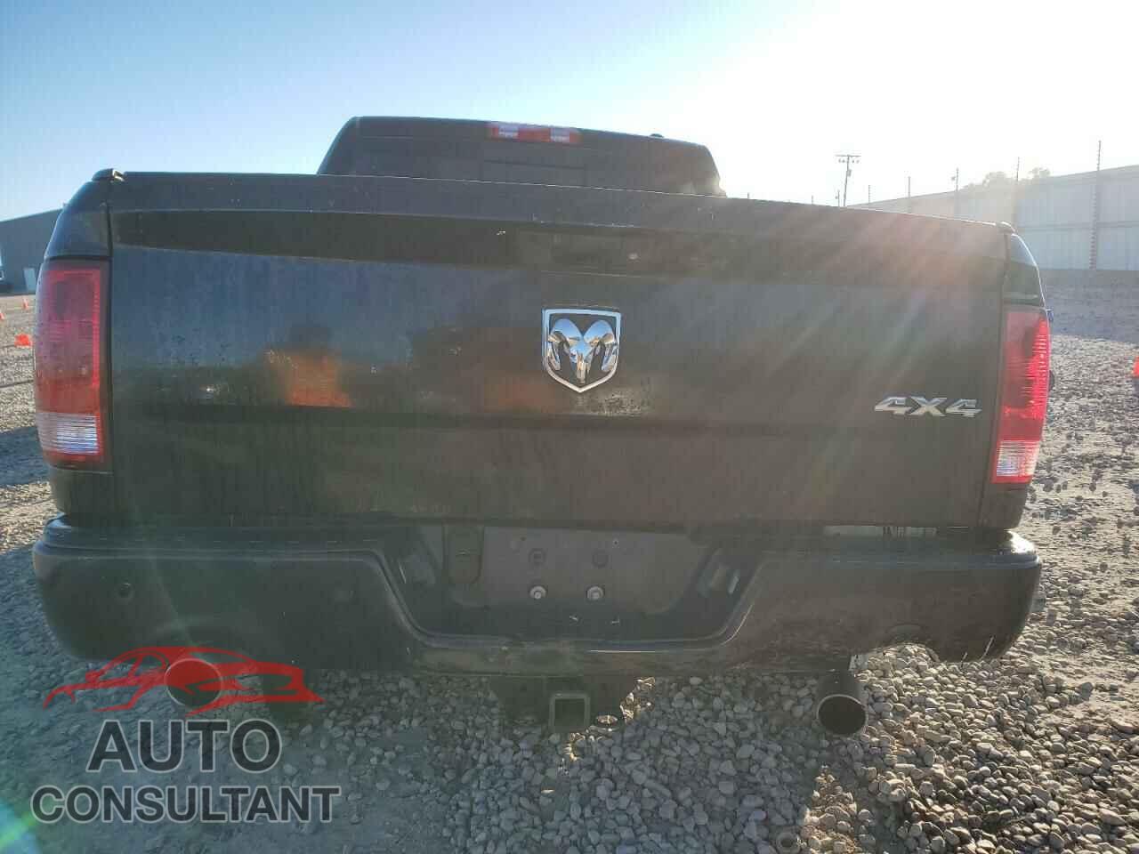 DODGE RAM 1500 2012 - 1C6RD7MTXCS243985