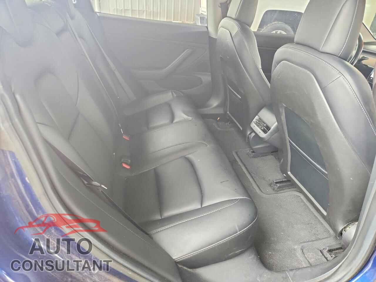 TESLA MODEL 3 2018 - 5YJ3E1EB6JF064383