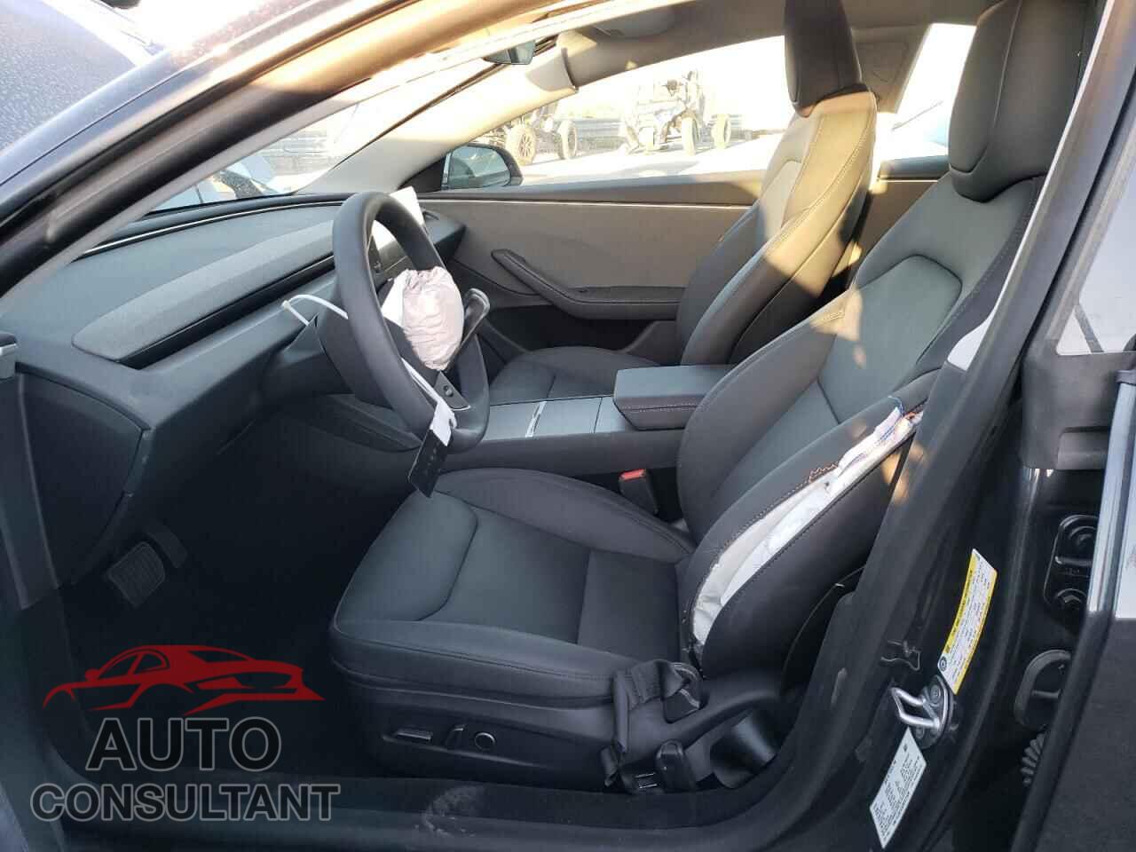 TESLA MODEL 3 2024 - 5YJ3E1EA3RF872936