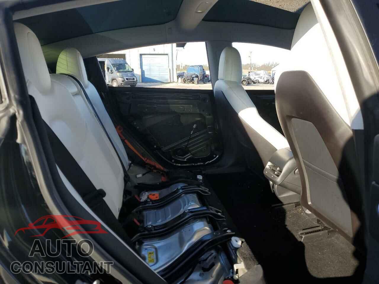 TESLA MODEL 3 2019 - 5YJ3E1EB7KF393322