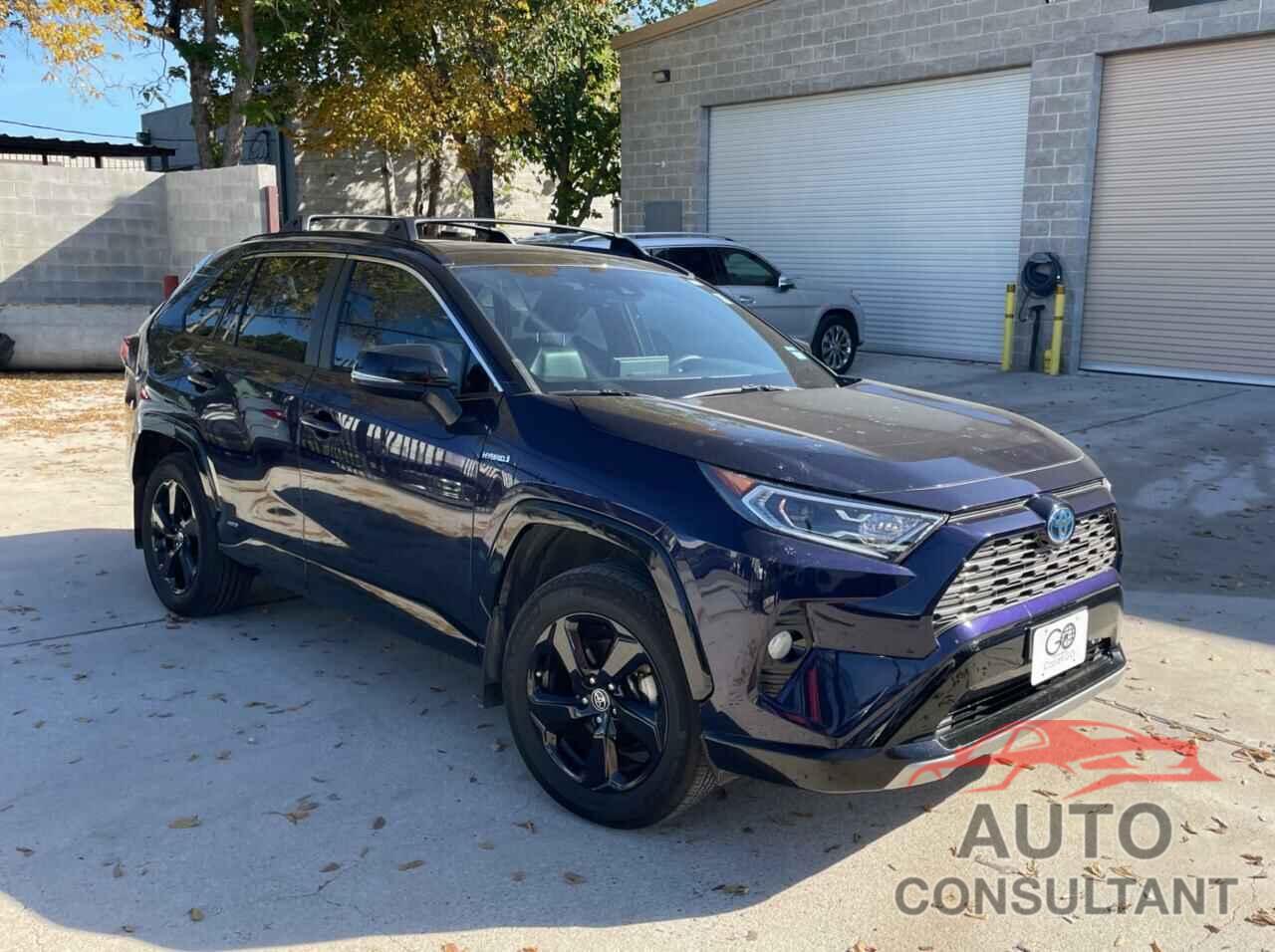 TOYOTA RAV4 2020 - JTMEWRFV6LJ040657