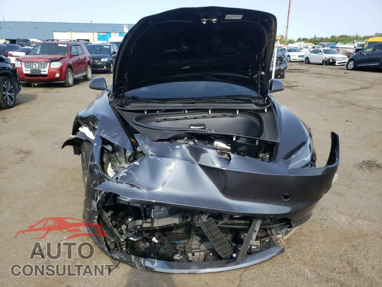 TESLA MODEL 3 2024 - 5YJ3E1EA8RF726578