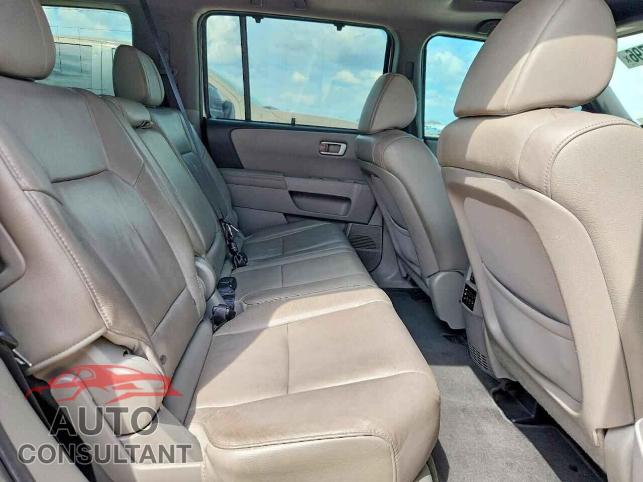 HONDA PILOT 2014 - 5FNYF3H99EB002084