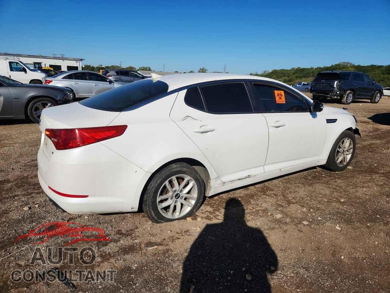 KIA OPTIMA 2011 - KNAGM4A79B5081752