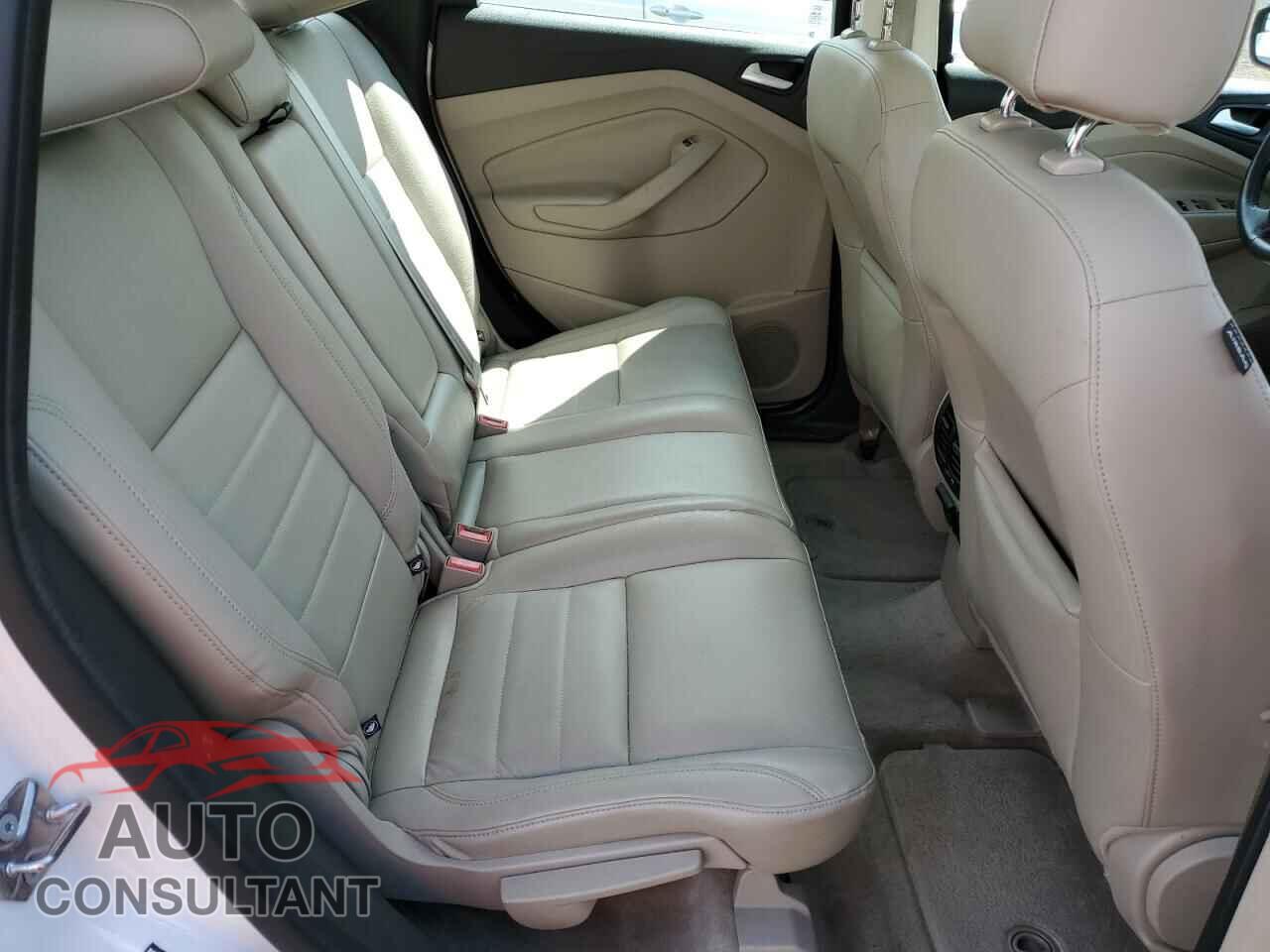 FORD CMAX 2015 - 1FADP5BU9FL112982