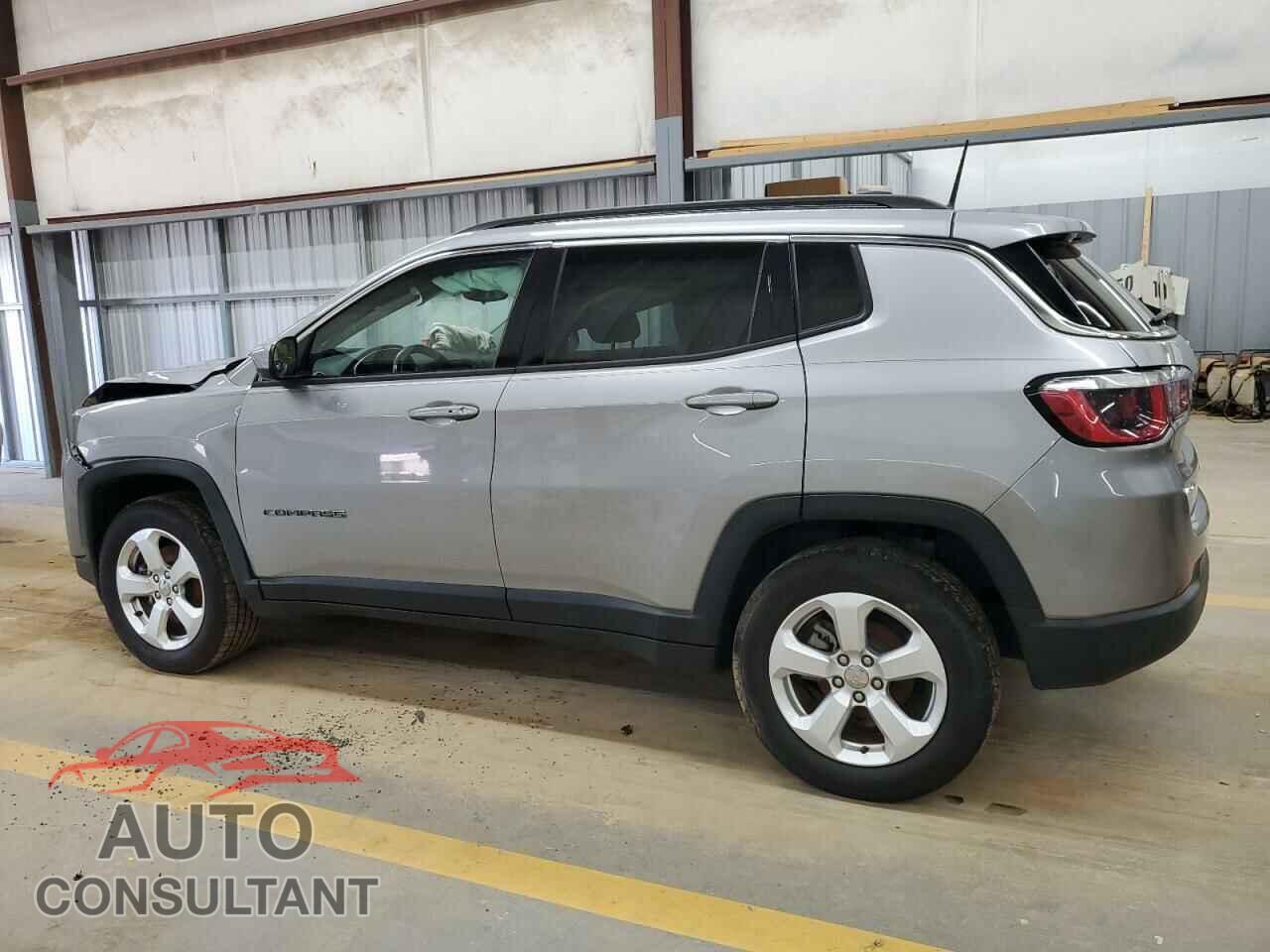 JEEP COMPASS 2018 - 3C4NJDBB9JT200954