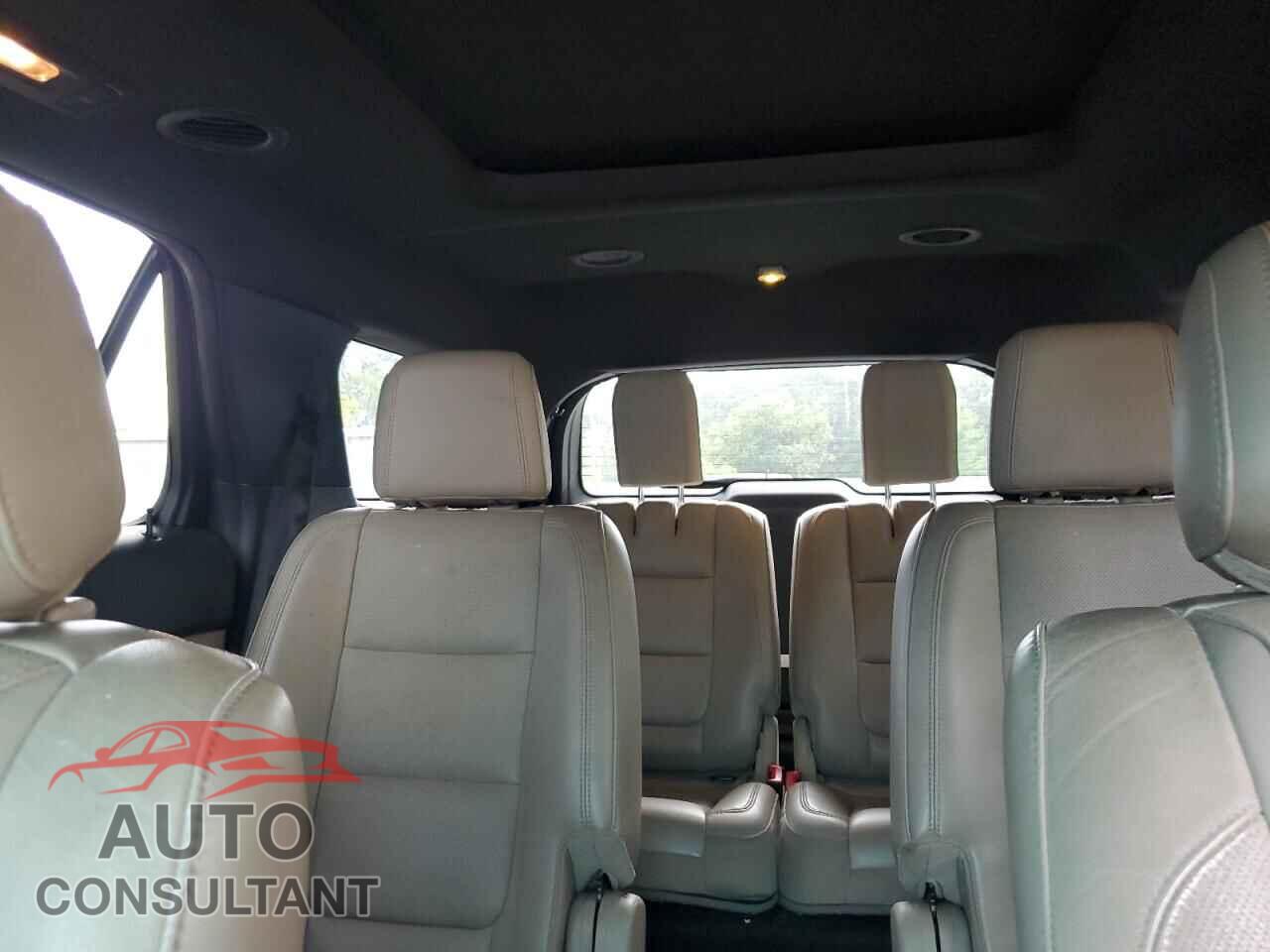 FORD EXPLORER 2015 - 1FM5K7F82FGC15526