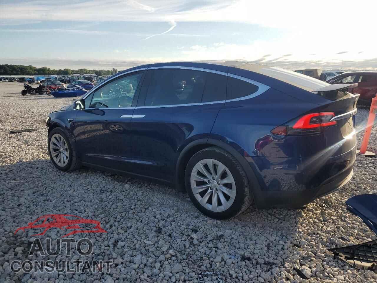 TESLA MODEL X 2017 - 5YJXCBE28HF039296