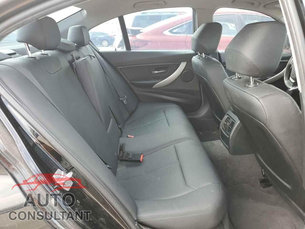 BMW 3 SERIES 2016 - WBA8E1G57GNU11286
