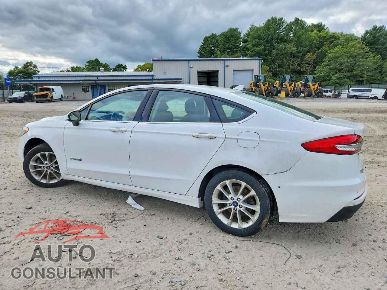 FORD FUSION 2019 - 3FA6P0LU9KR101163