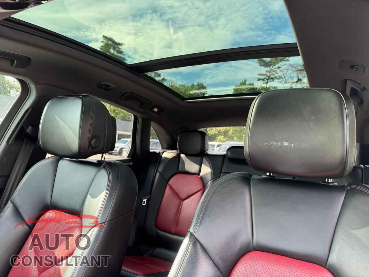 PORSCHE MACAN 2018 - WP1AA2A59JLB03049