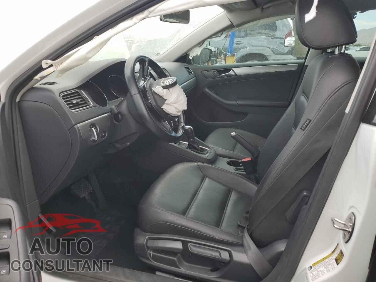VOLKSWAGEN JETTA 2017 - 3VWDB7AJ8HM361011