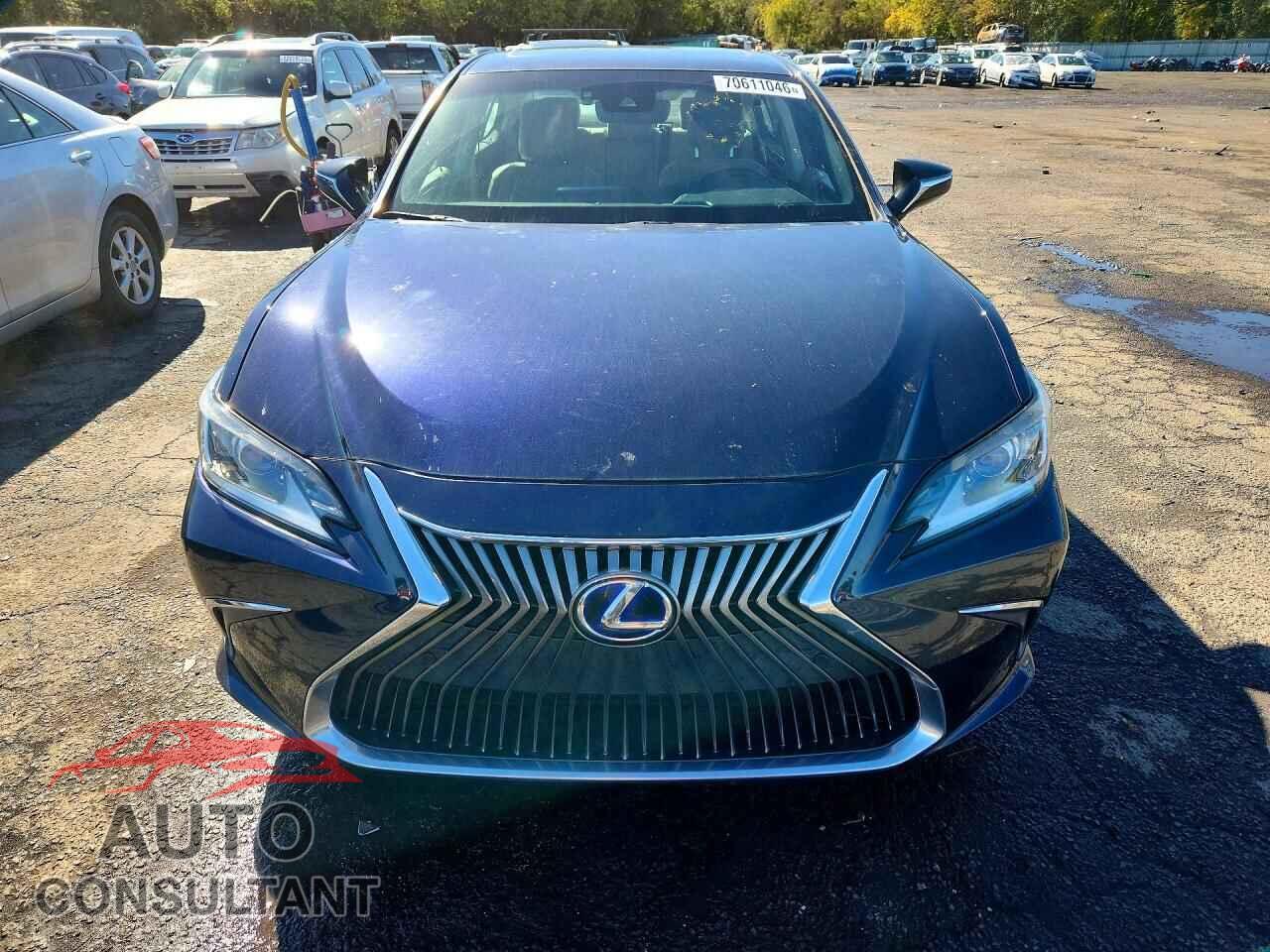 LEXUS ES300 2019 - 58AB21B1XKU004393