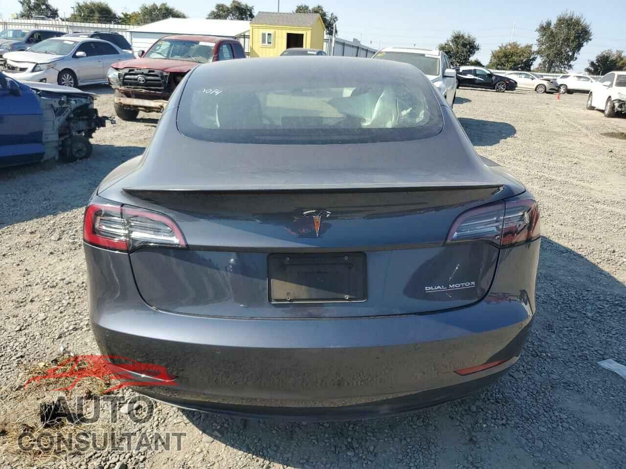 TESLA MODEL 3 2019 - 5YJ3E1EB1KF413533