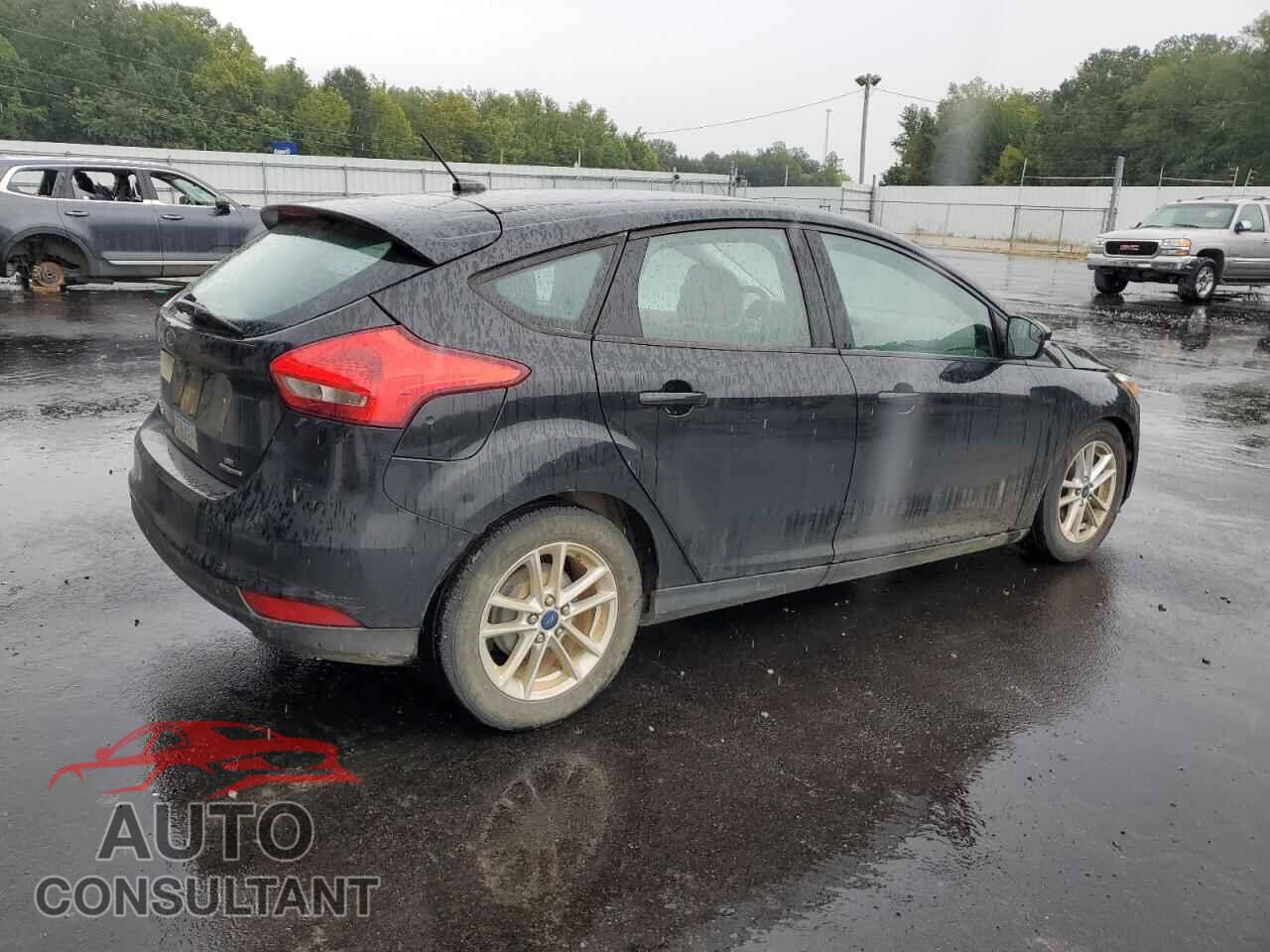 FORD FOCUS 2015 - 1FADP3K2XFL282061