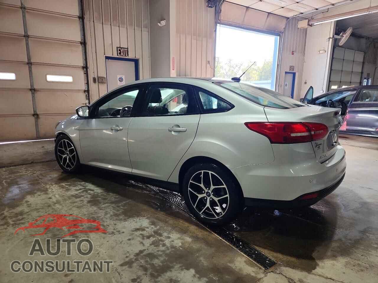 FORD FOCUS 2018 - 1FADP3H25JL200592