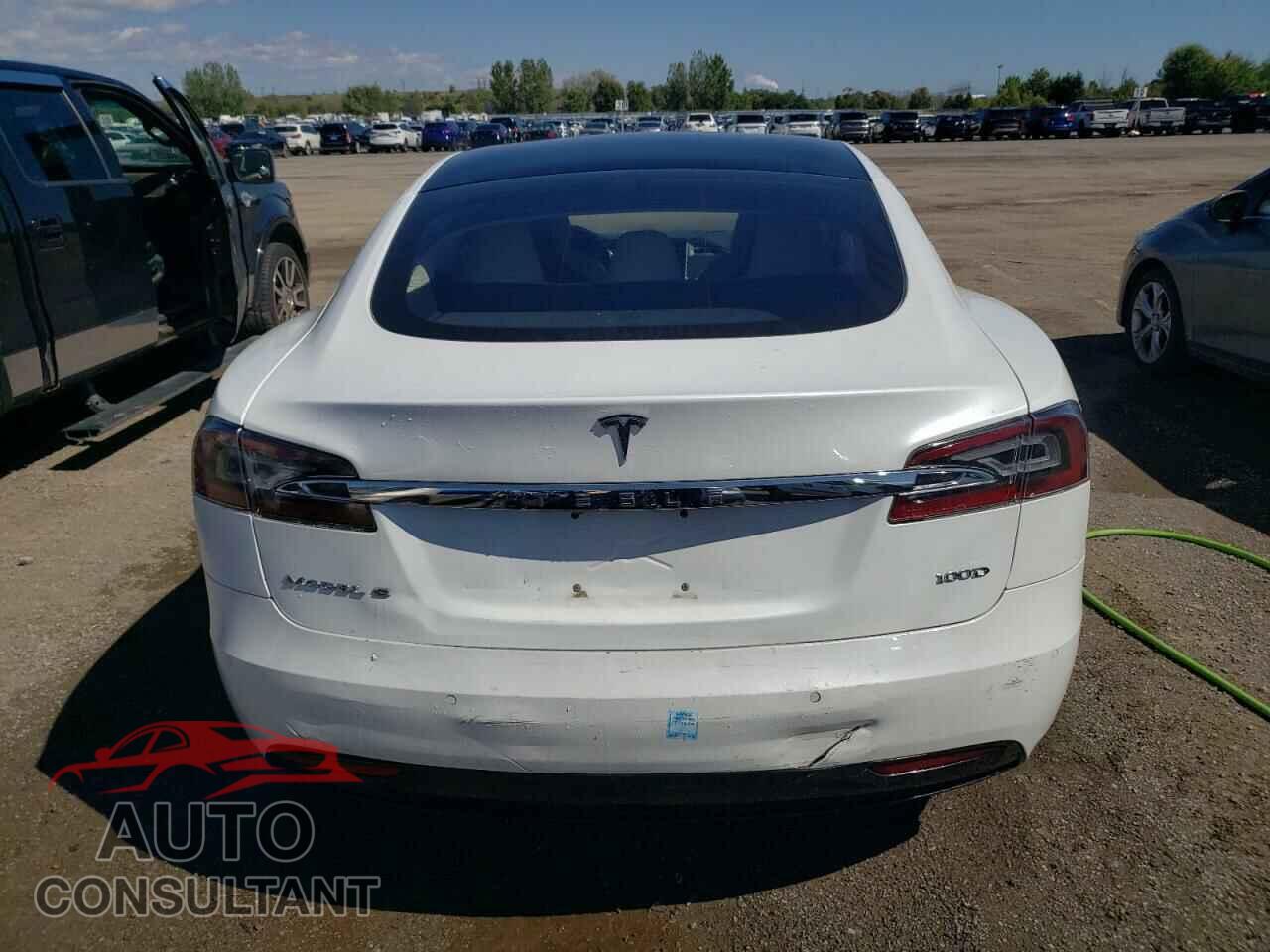 TESLA MODEL S 2017 - 5YJSA1E23HF200227
