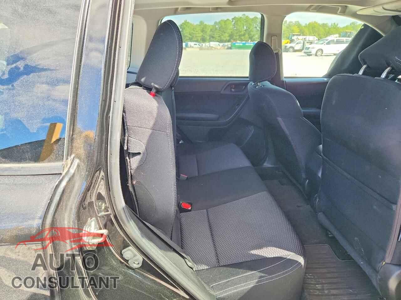 SUBARU FORESTER 2018 - JF2SJADC0JH607987