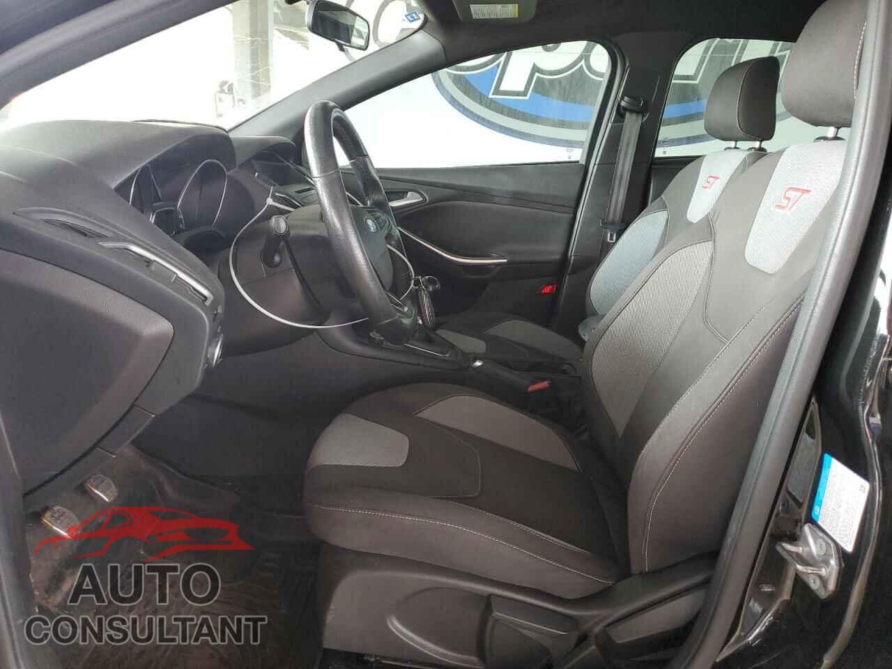 FORD FOCUS 2015 - 1FADP3L95FL288023
