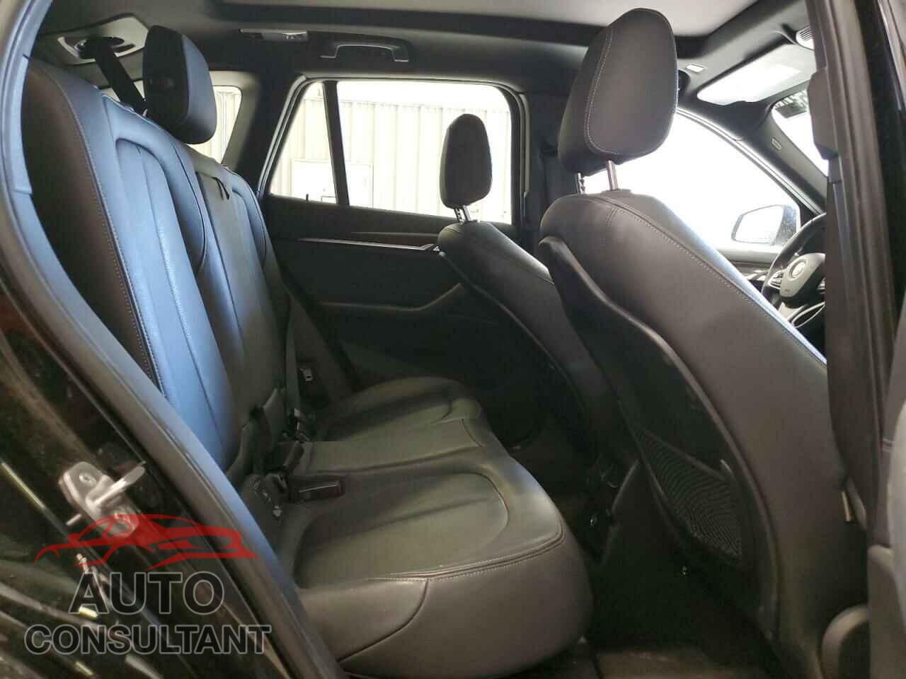 BMW X1 2017 - WBXHT3C31H5F80767