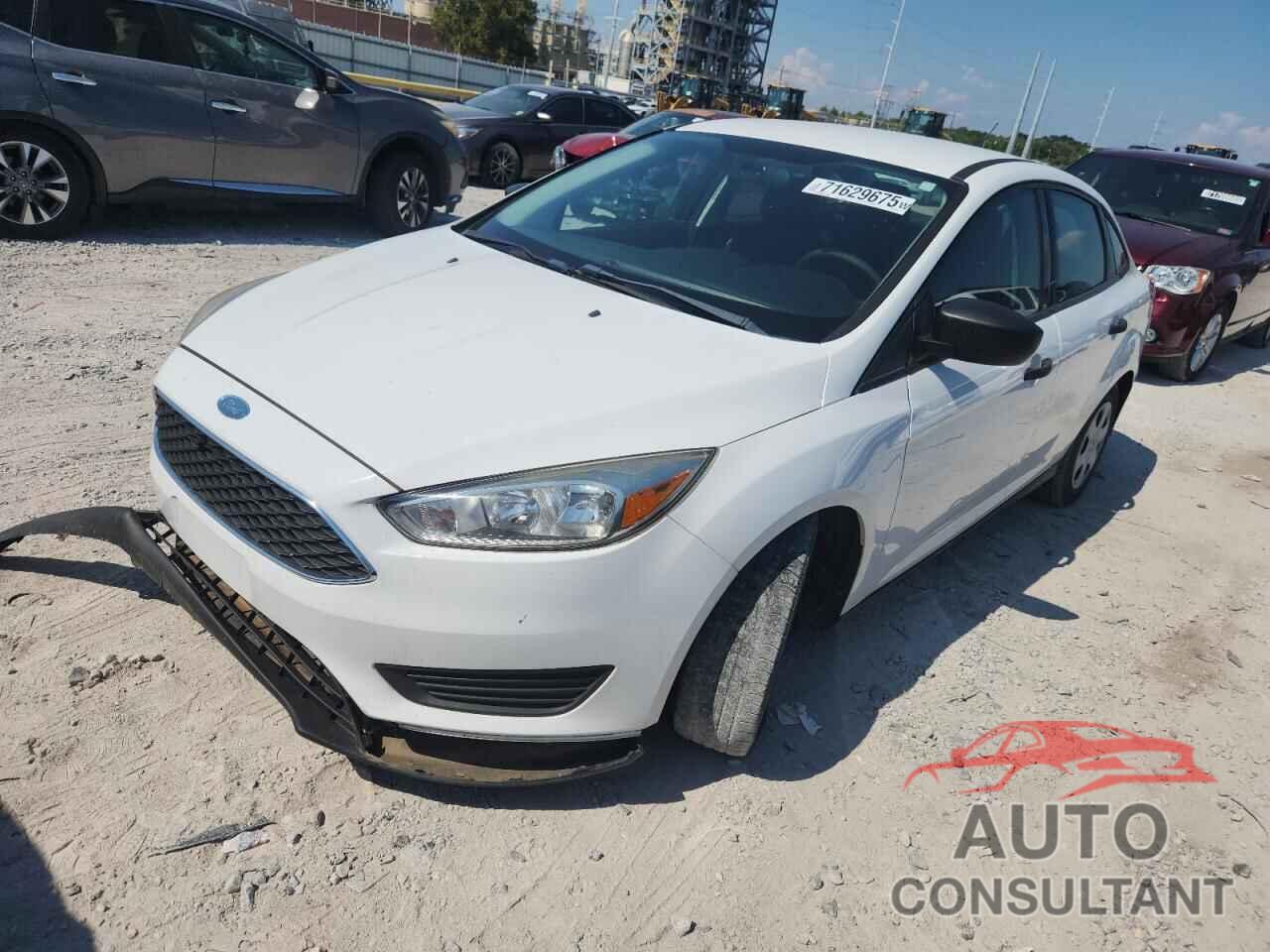 FORD FOCUS 2018 - 1FADP3E22JL329605