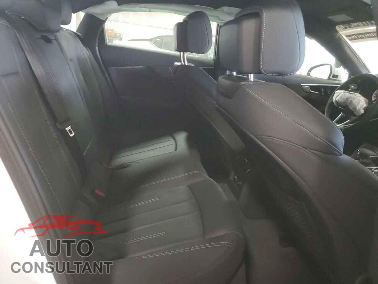 AUDI A4 2024 - WAUEAAF40RN013377