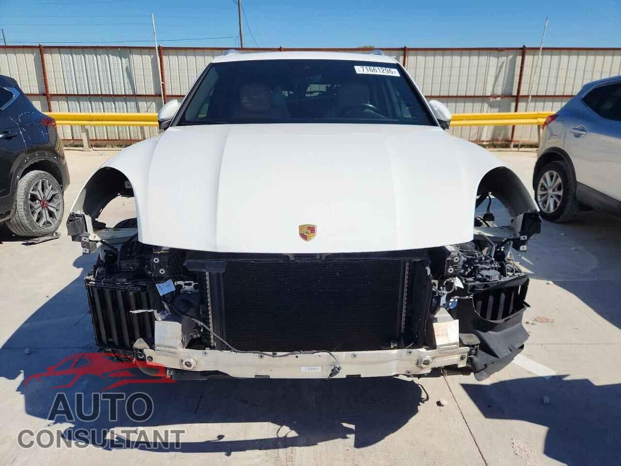 PORSCHE CAYENNE 2021 - WP1AA2AY8MDA01461