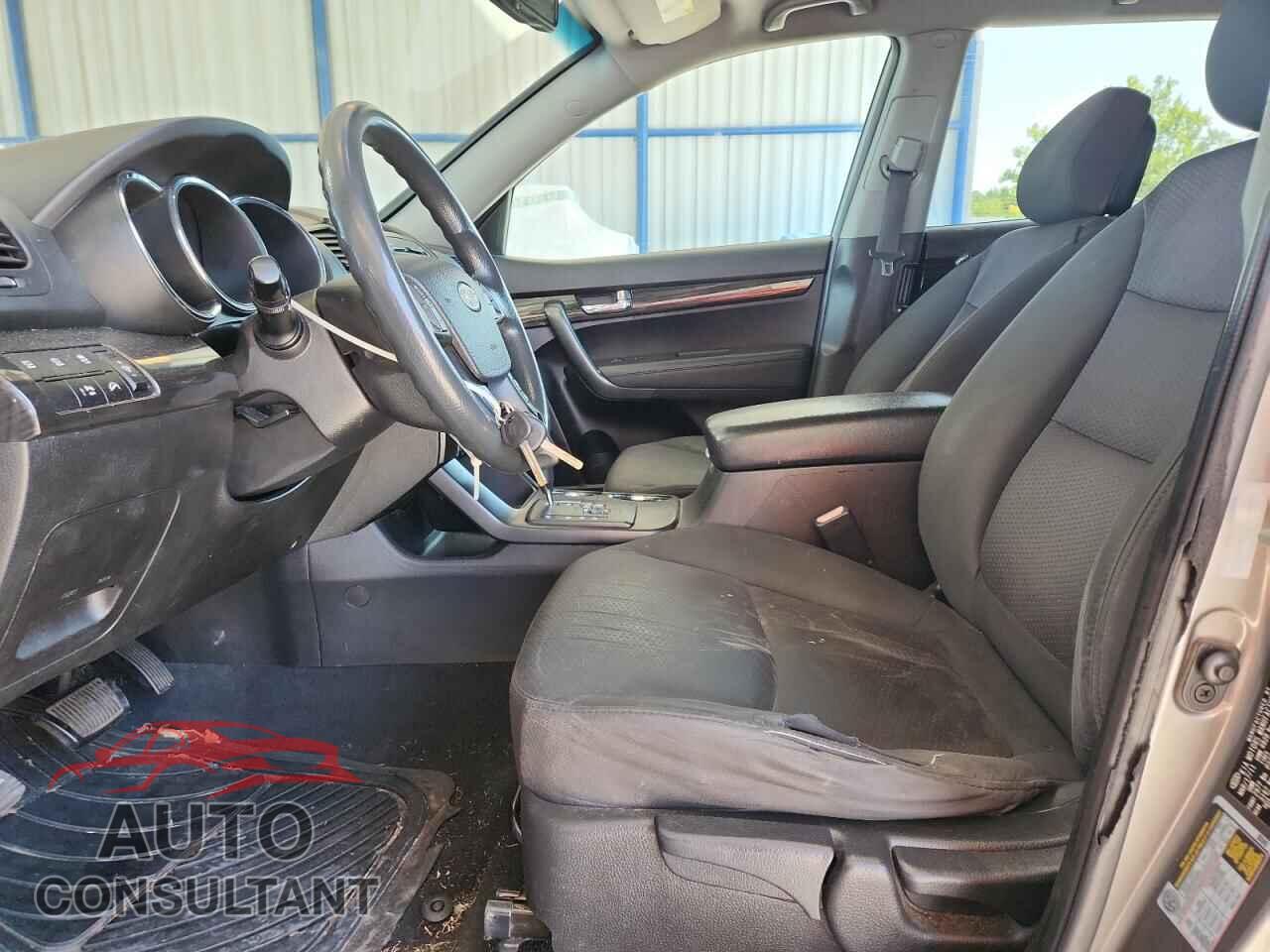 KIA SORENTO 2011 - 5XYKT3A14BG171582