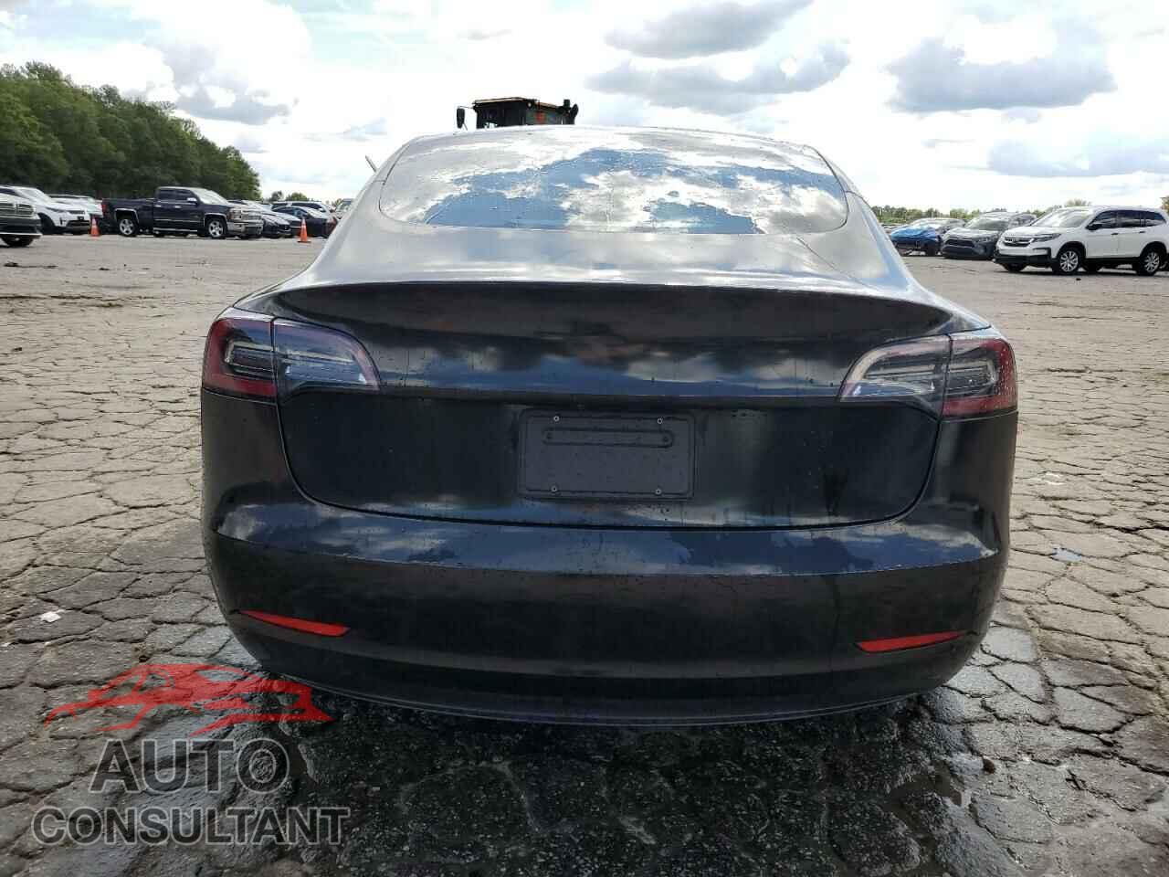 TESLA MODEL 3 2019 - 5YJ3E1EA1KF417007