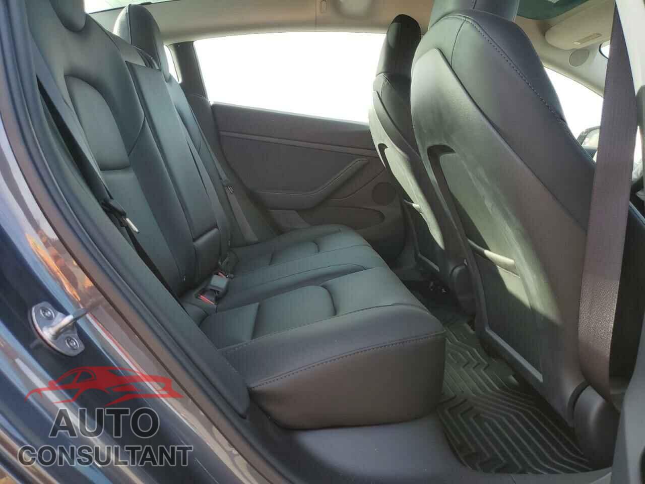 TESLA MODEL 3 2023 - 5YJ3E1EA5PF708598