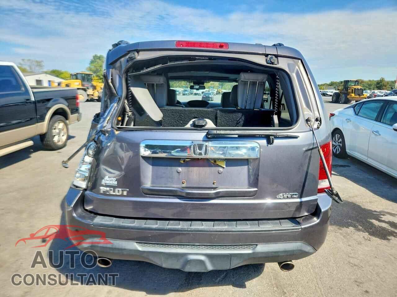 HONDA PILOT 2015 - 5FNYF4H55FB007349
