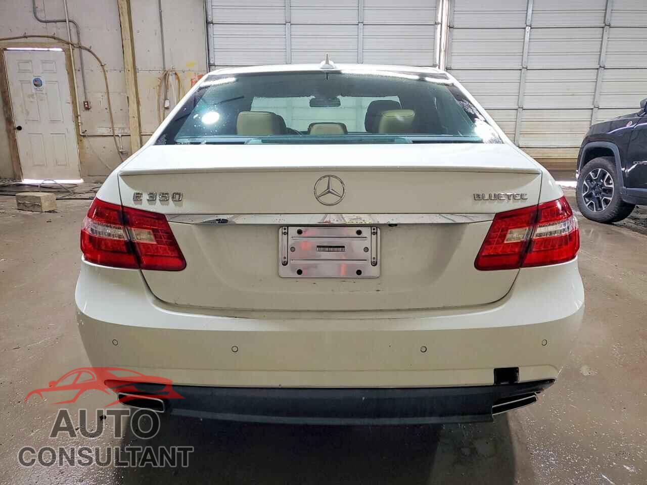 MERCEDES-BENZ E-CLASS 2011 - WDDHF2EB8BA310620