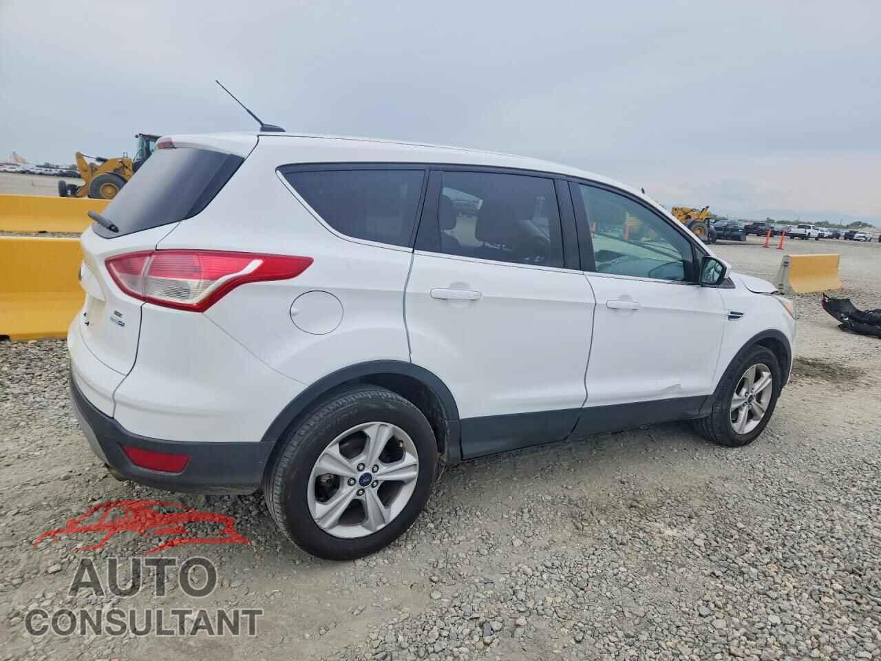 FORD ESCAPE 2016 - 1FMCU9GX1GUB07520