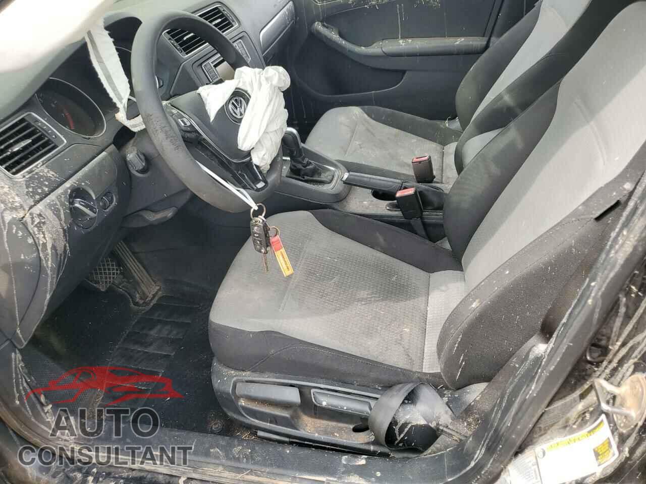 VOLKSWAGEN JETTA 2017 - 3VW2B7AJ0HM237919