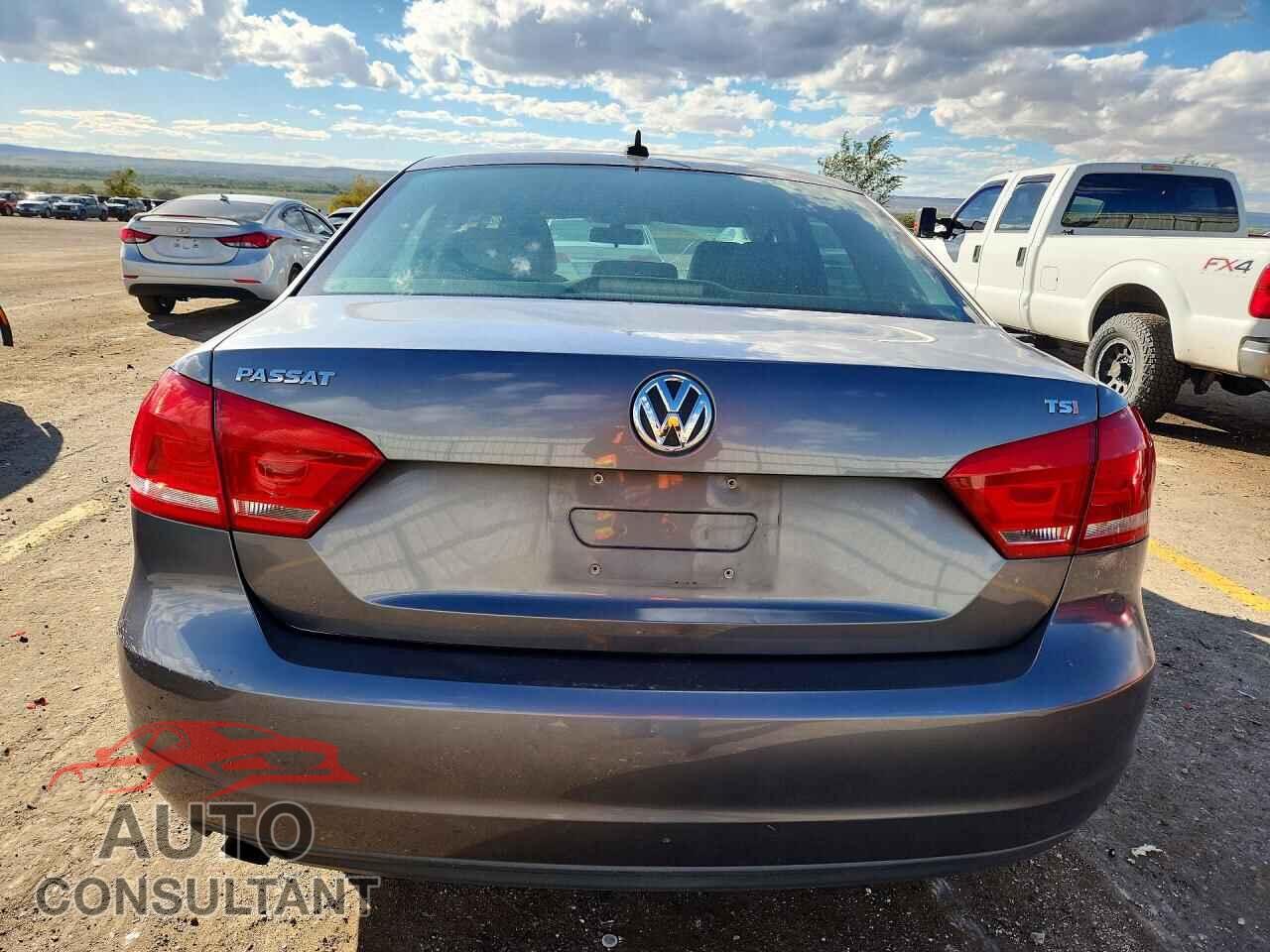 VOLKSWAGEN PASSAT 2015 - 1VWAT7A32FC087918