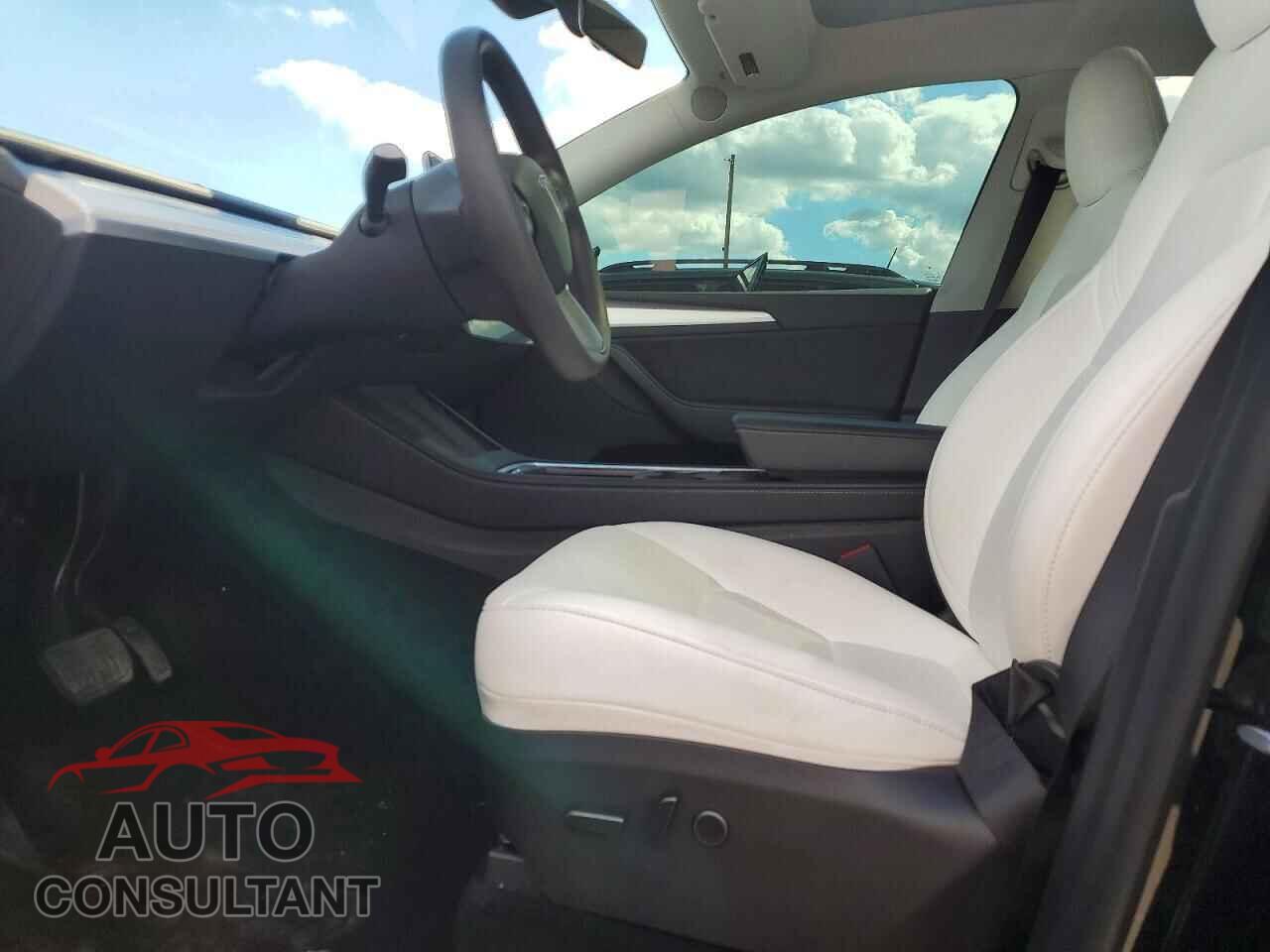 TESLA MODEL Y 2023 - 7SAYGDEE7PA162245