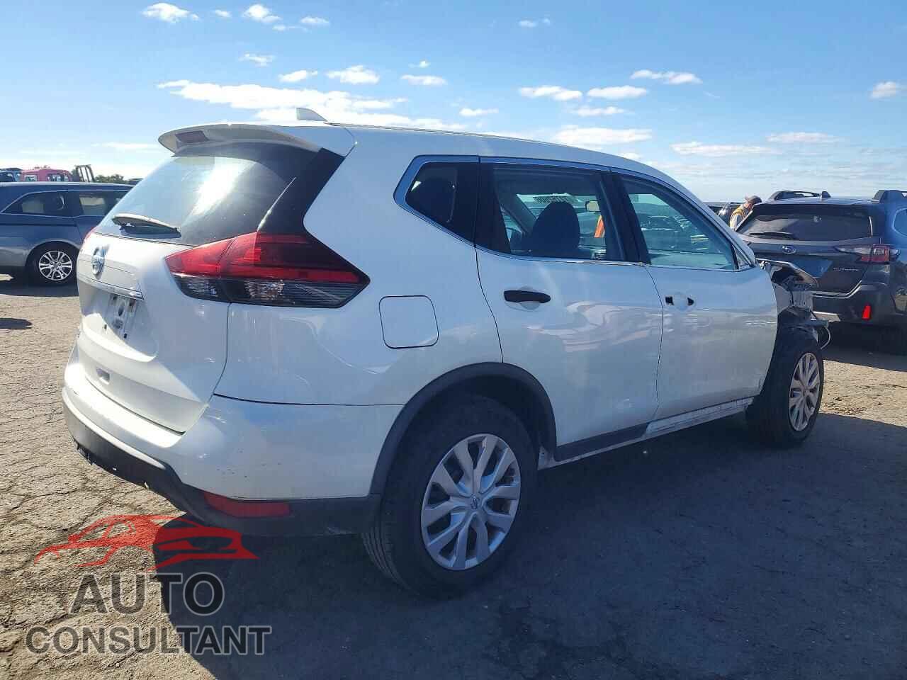 NISSAN ROGUE 2017 - KNMAT2MT4HP583090