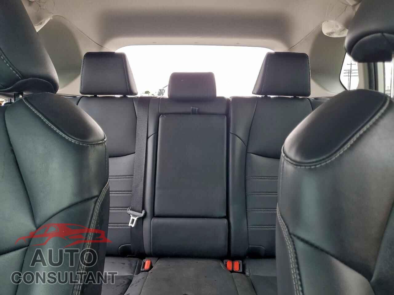 TOYOTA RAV4 2019 - 2T3A1RFV8KW083698