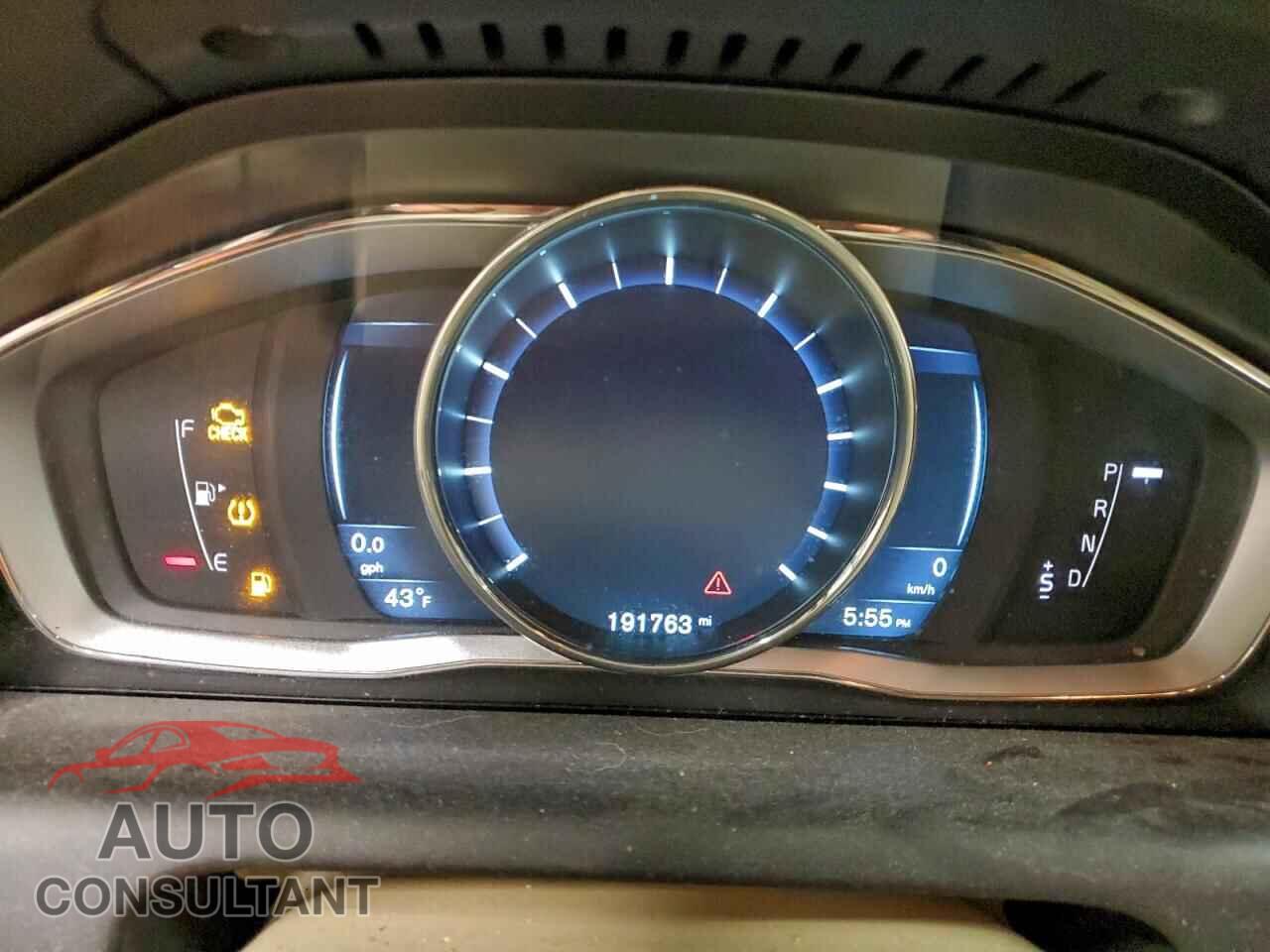 VOLVO XC60 2015 - YV4902RM9F2637472