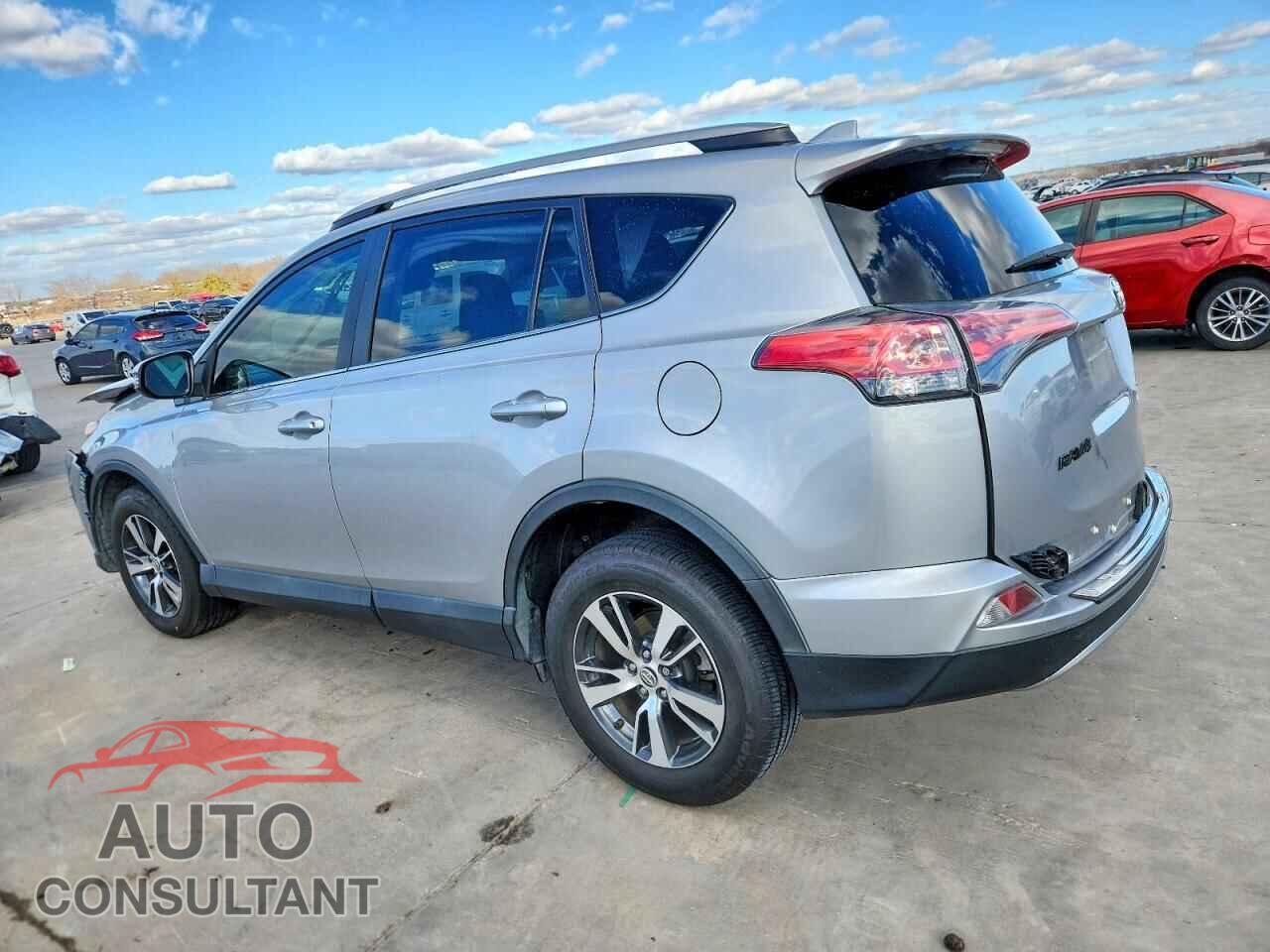 TOYOTA RAV4 2018 - 2T3RFREV5JW840366