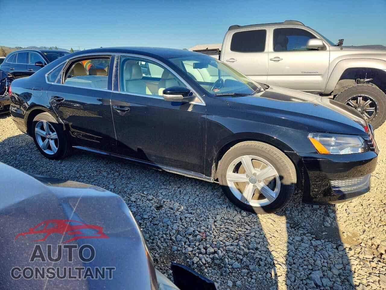 VOLKSWAGEN PASSAT 2013 - 1VWBP7A35DC014287