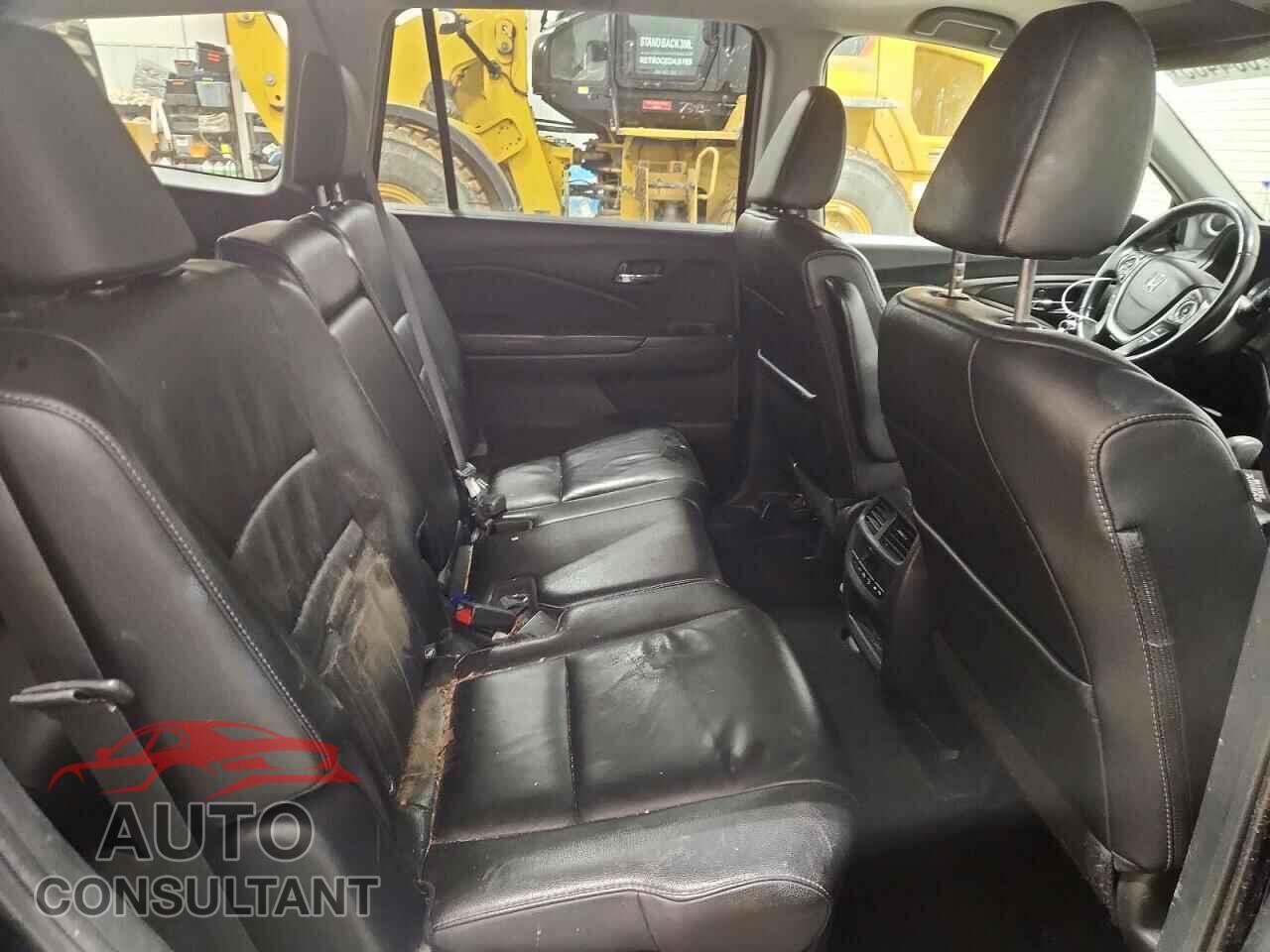 HONDA PILOT 2016 - 5FNYF6H69GB023091