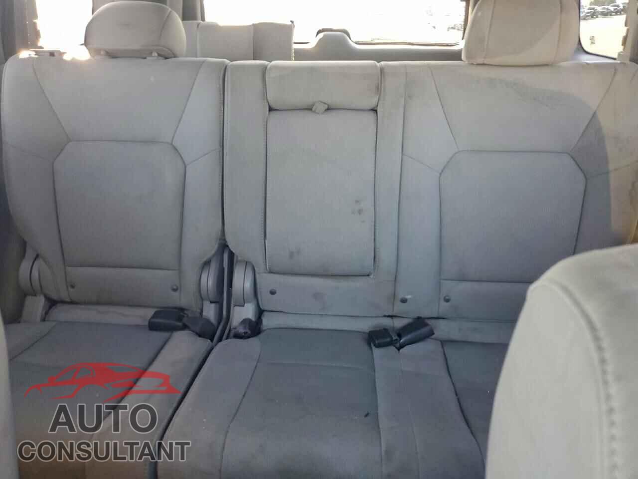 HONDA PILOT 2011 - 5FNYF4H28BB088024