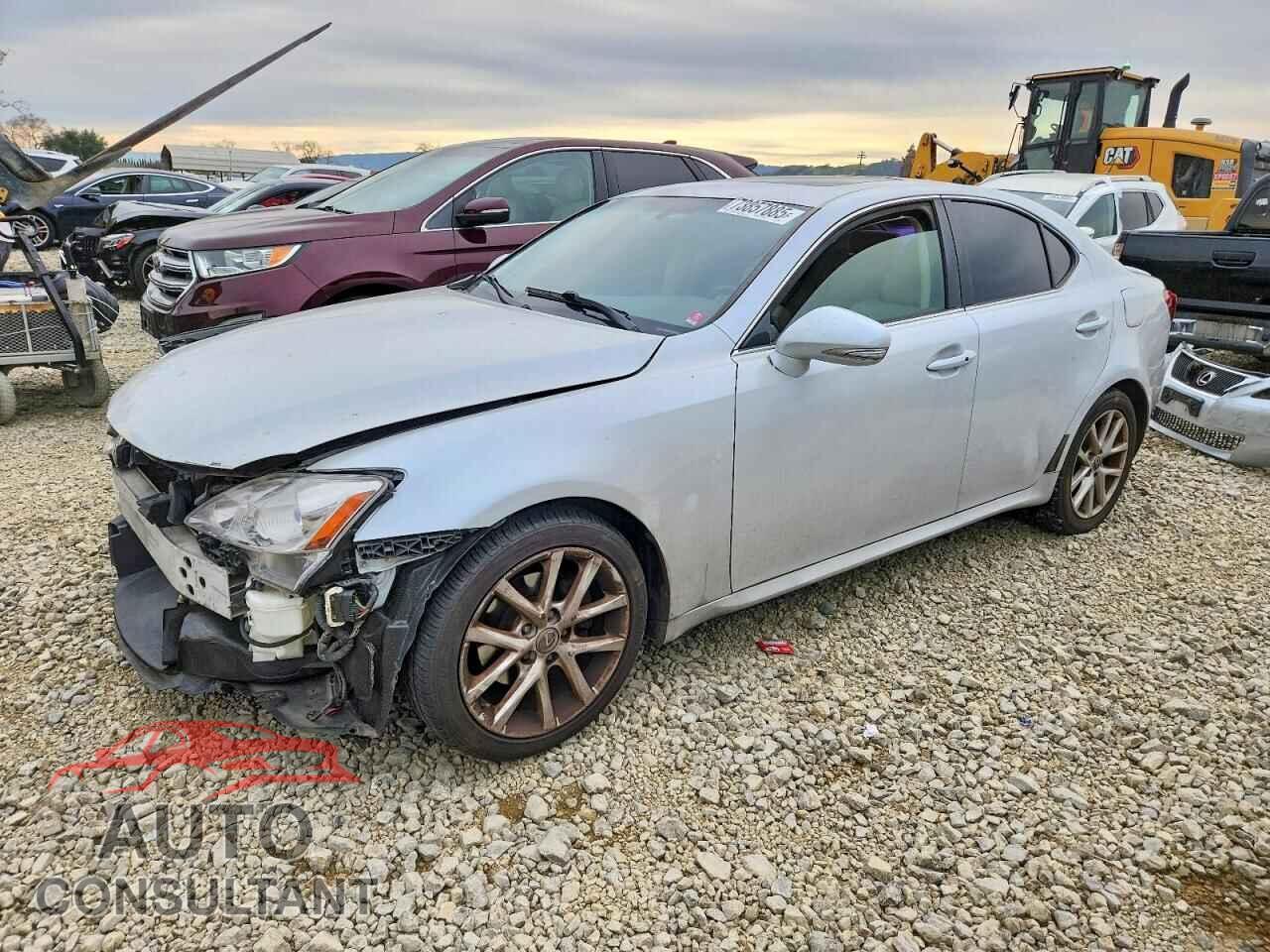 LEXUS IS 2011 - JTHBF5C24B5136038