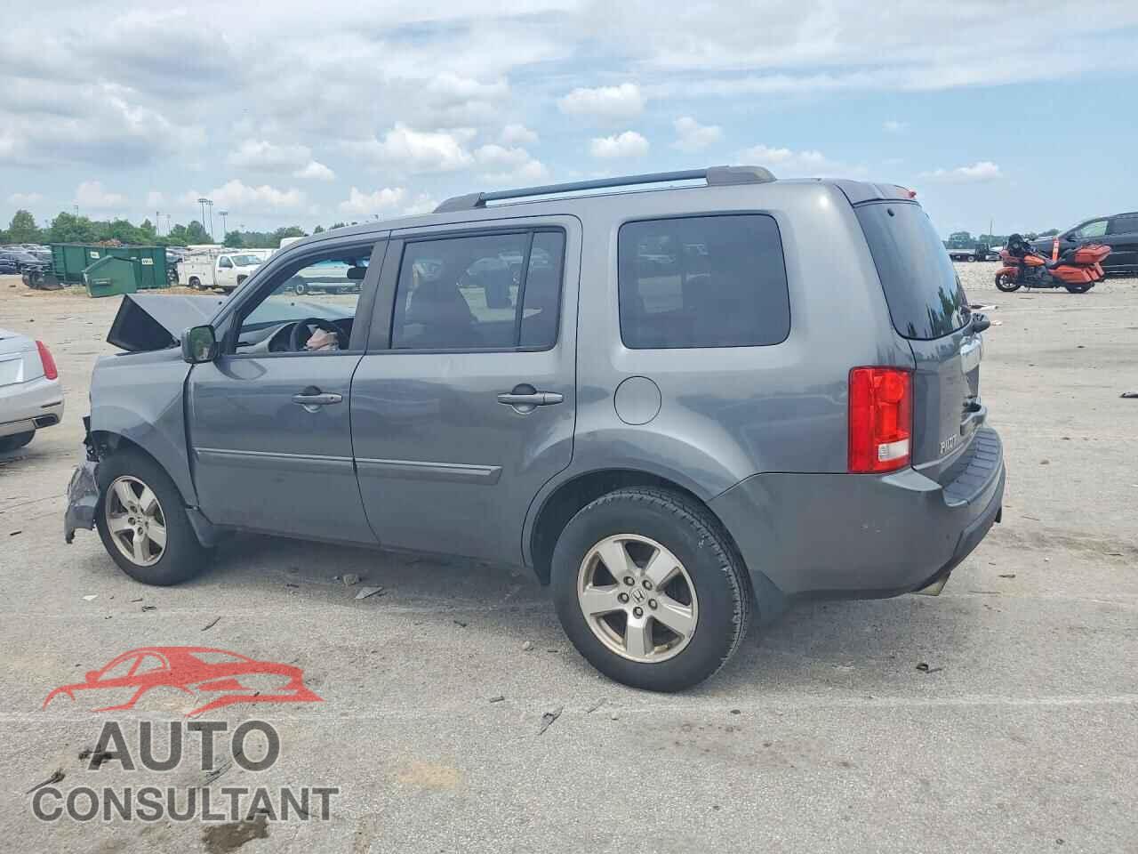 HONDA PILOT 2011 - 5FNYF4H49BB101090
