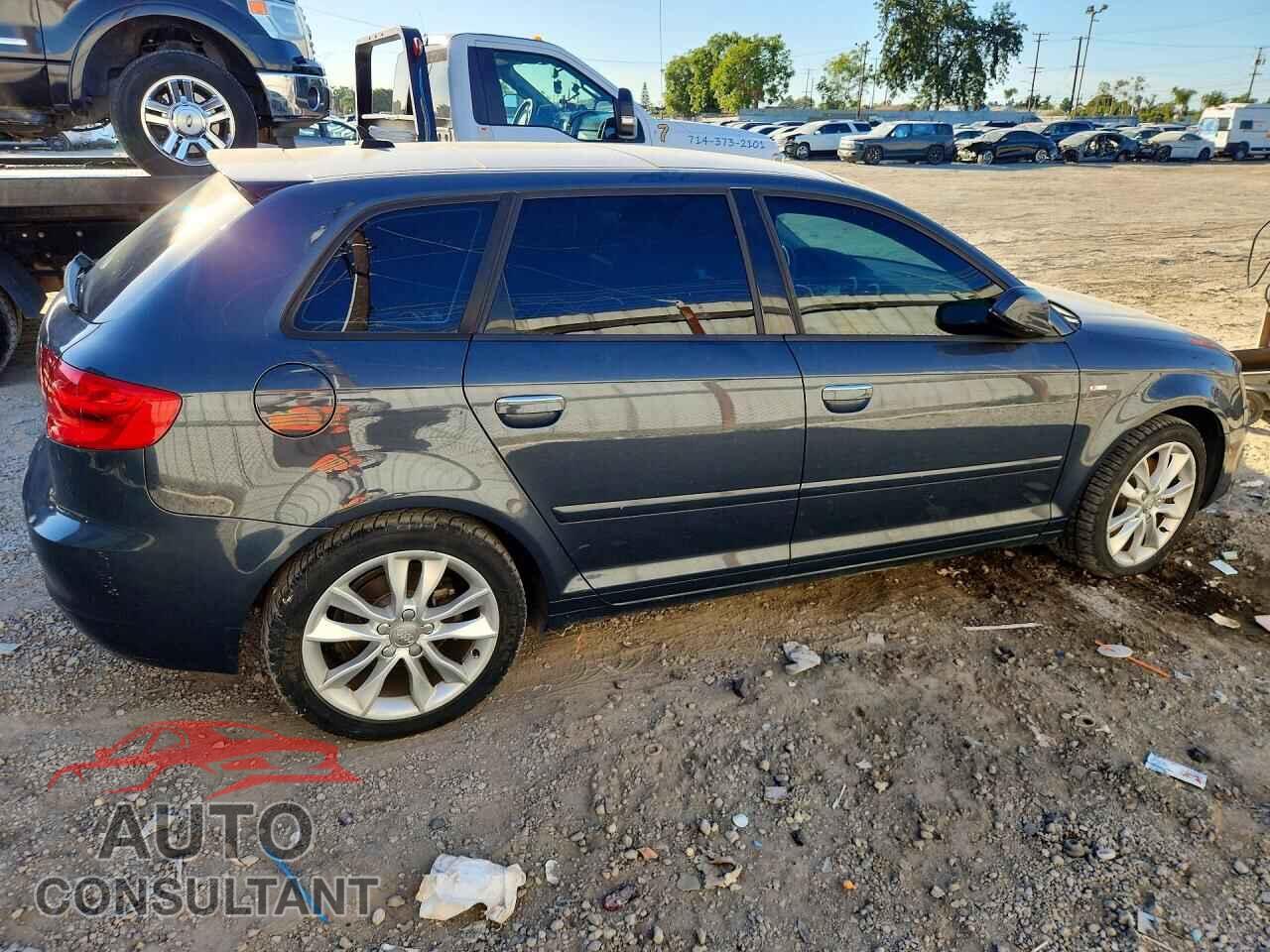AUDI A3 2013 - WAUBEAFM2DA021696