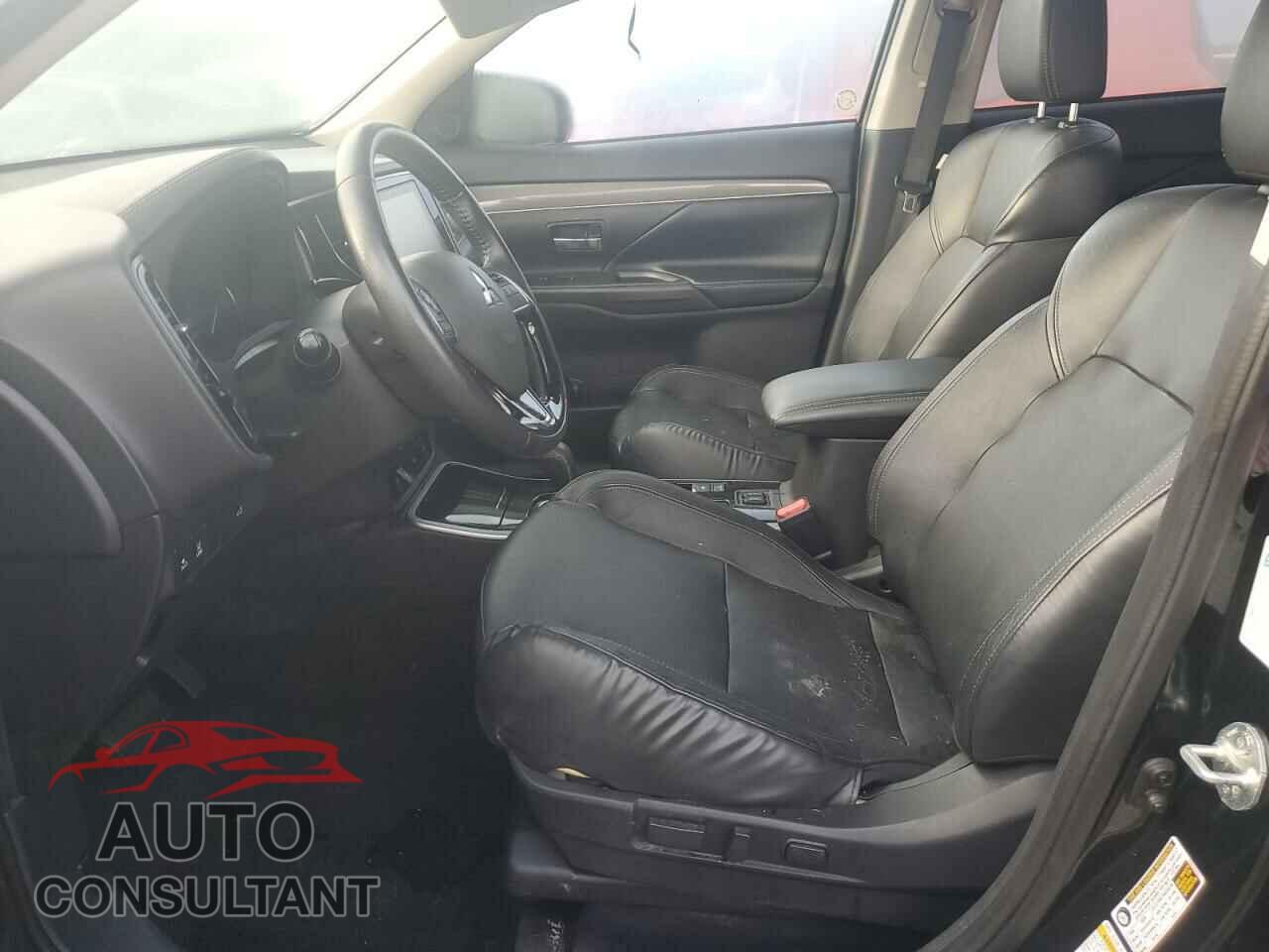 MITSUBISHI OUTLANDER 2020 - JA4AZ3A35LZ018881