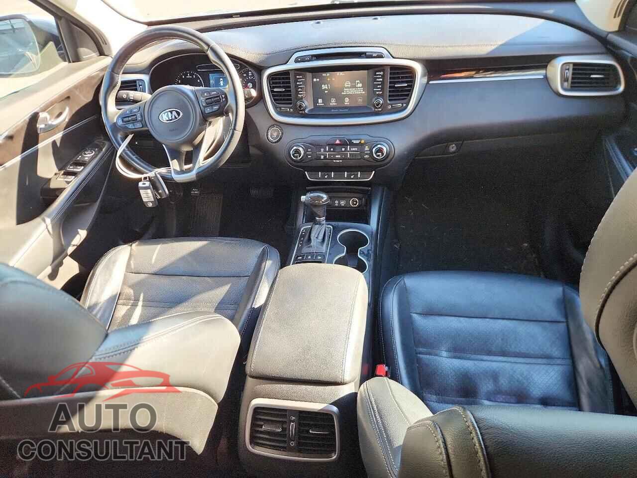 KIA SORENTO 2017 - 5XYPGDA31HG267356