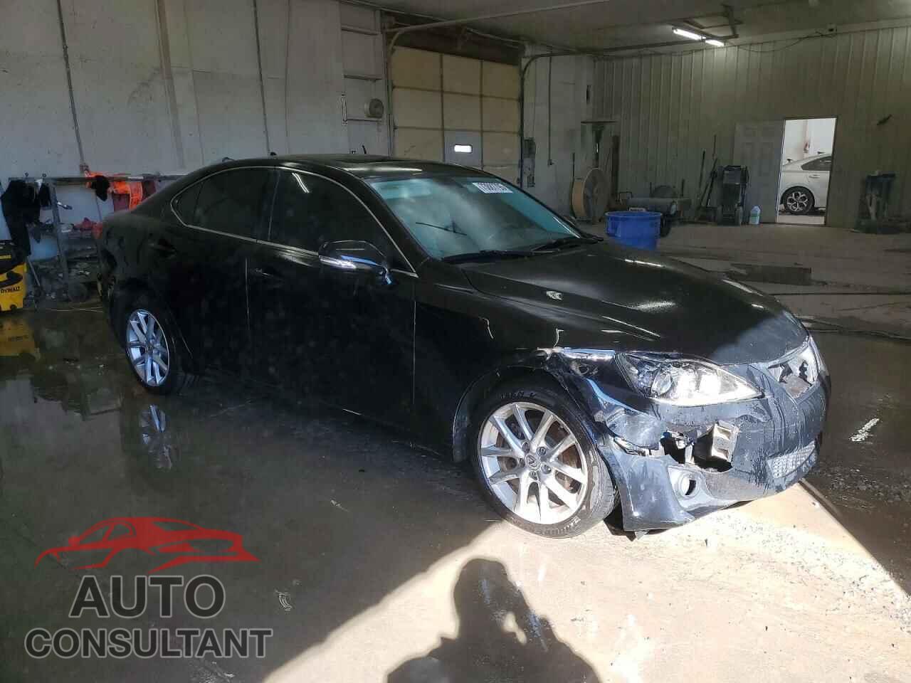 LEXUS IS 2012 - JTHCF5C20C5057889