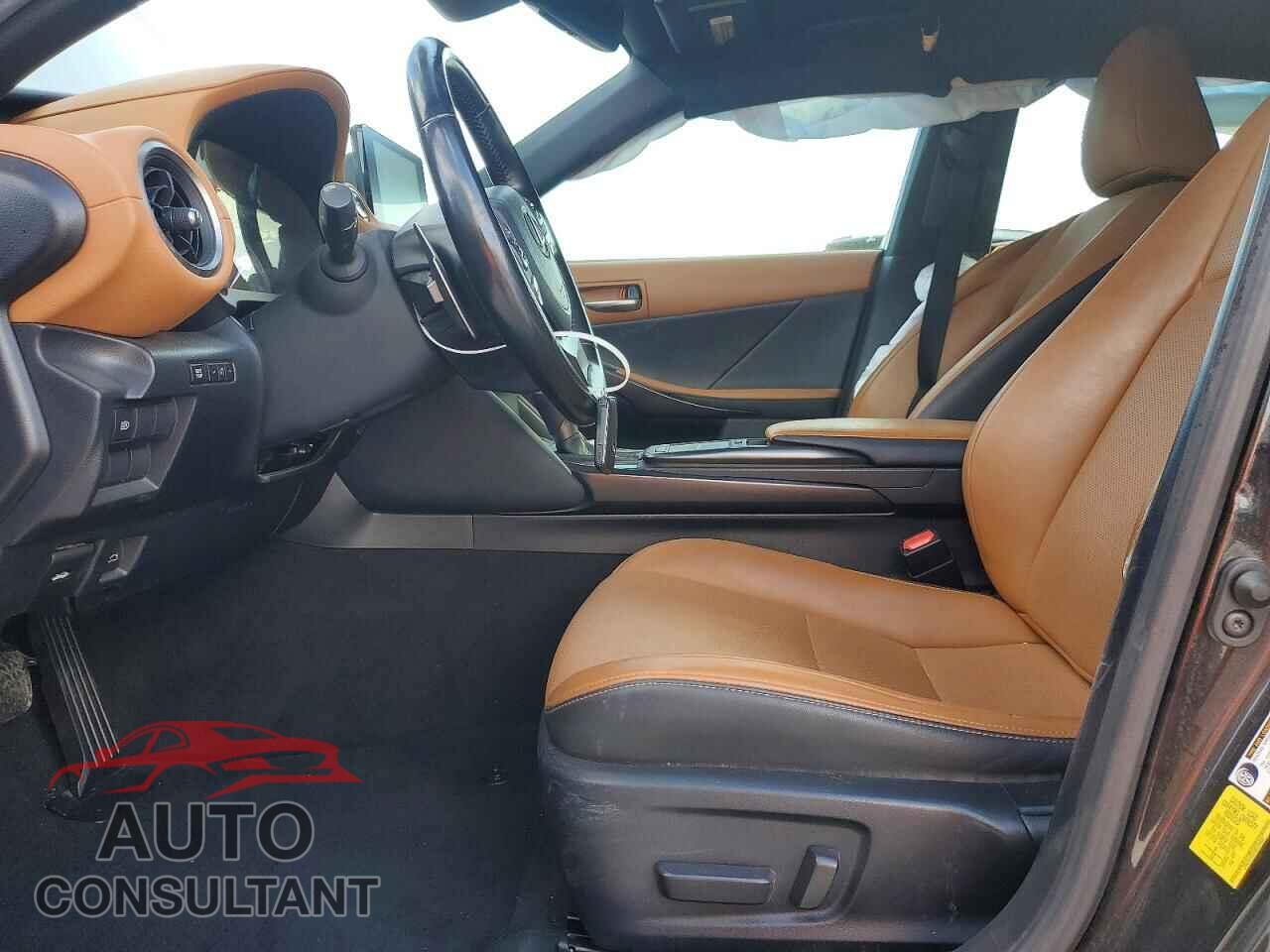LEXUS IS 2021 - JTHCA1D27M5115889
